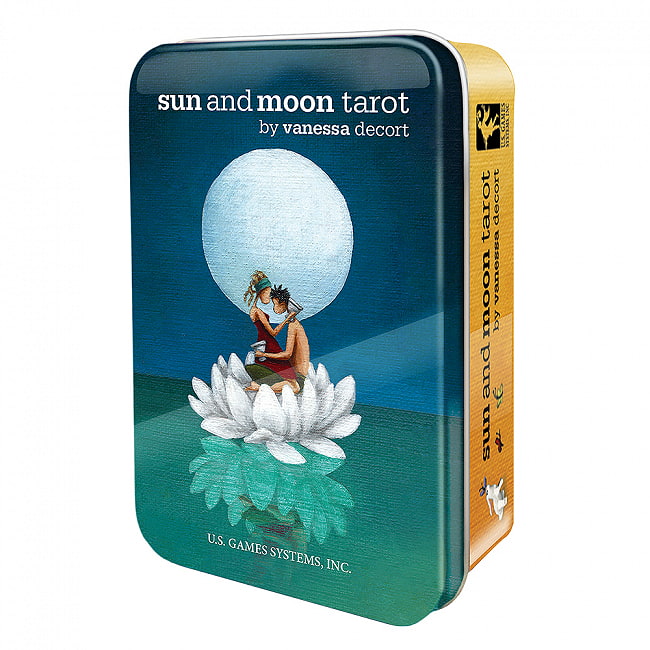 太陽と月のタロット缶入 - Sun and Moon Tarot in a Tinの写真1枚目です。神秘の世界へオラクルカード,占い,カード占い,タロット