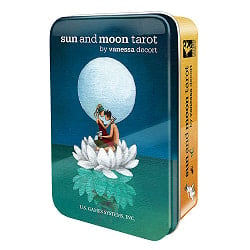 太陽と月のタロット缶入 - Sun and Moon Tarot in a Tinの商品写真