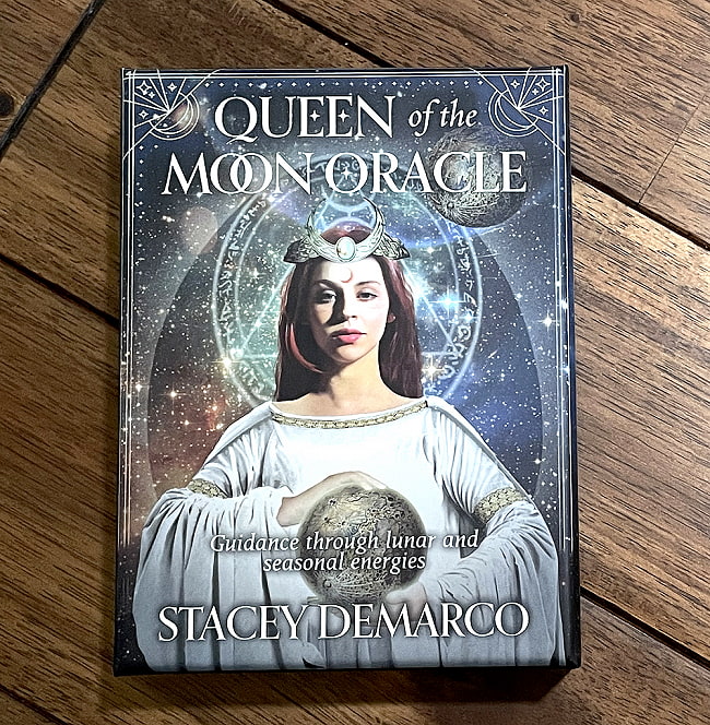 クイーンオブザムーンオラクル - Queen of the Moon Oracleの写真オラクルカード,占い,カード占い,タロット