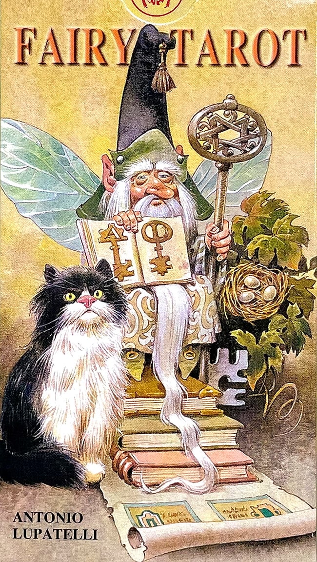 フェアリー・タロット（スカラベオ社） - Fairy Tarot (Scarabeo)の写真1枚目です。ふぇありー、、と言うよりホビット？オラクルカード,占い,カード占い,タロット