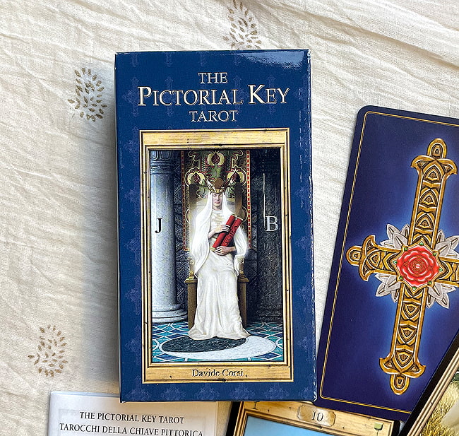 ピクトリアルキータロットカード - Pictorial Key Tarot Card 4 - 裏面は2番女教皇のカード。。