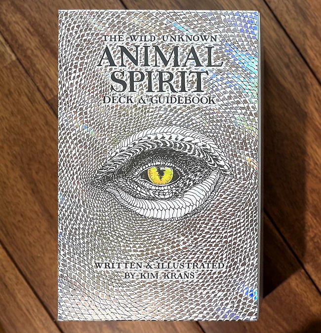 ワイルドアンノウン アニマルスピリット - Wild Unknown Animal Spiritsの写真1枚目です。パッケージ写真ですオラクルカード,占い,カード占い,タロット