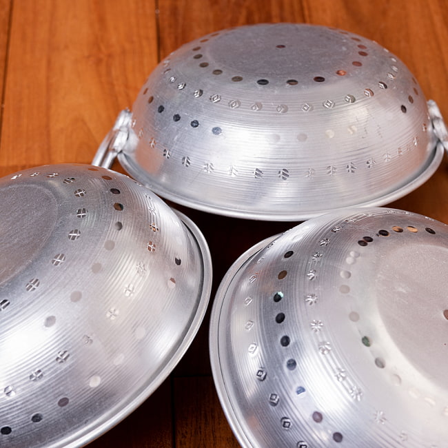 軽量リーズナブルなアルミニウム カダイ　インドの食器＆鍋【直径約21.5ｃｍ】 10 - 模様のパターンはランダムとなります