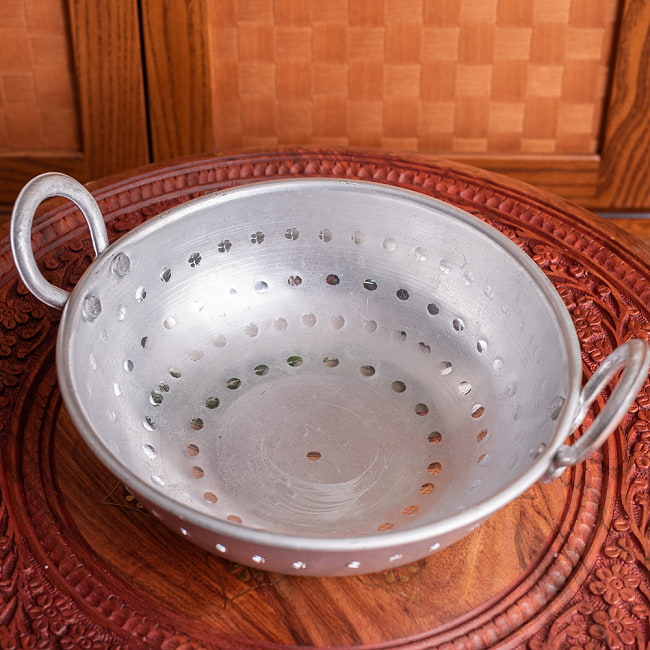 軽量リーズナブルなアルミニウム カダイ　インドの食器＆鍋【直径約21.5ｃｍ】 2 - 素材の関係上、小キズなどがございます。
