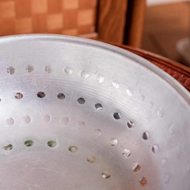 軽量リーズナブルなアルミニウム カダイ　インドの食器＆鍋【直径約21.5ｃｍ】 4 - 拡大写真です