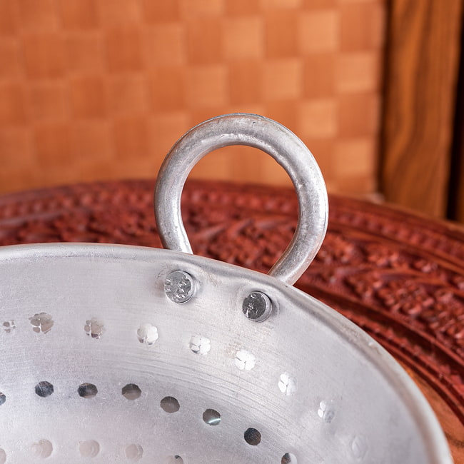 軽量リーズナブルなアルミニウム カダイ　インドの食器＆鍋【直径約21.5ｃｍ】 5 - 取っ手部分です