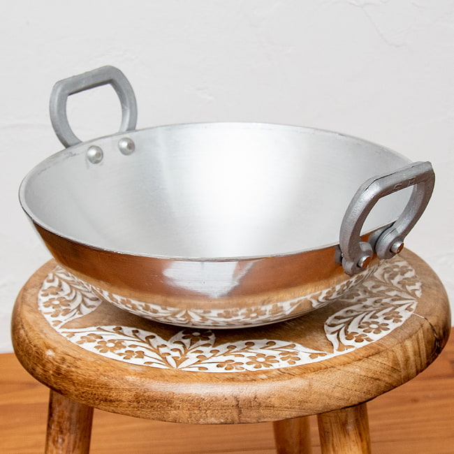 インド鍋 アルミニウム カダイ【直径：約26.5cm】の写真1枚目です。丸っこい形状が可愛らしいインドの鍋です。カダイ,テンパリング,カラヒ,タルカ