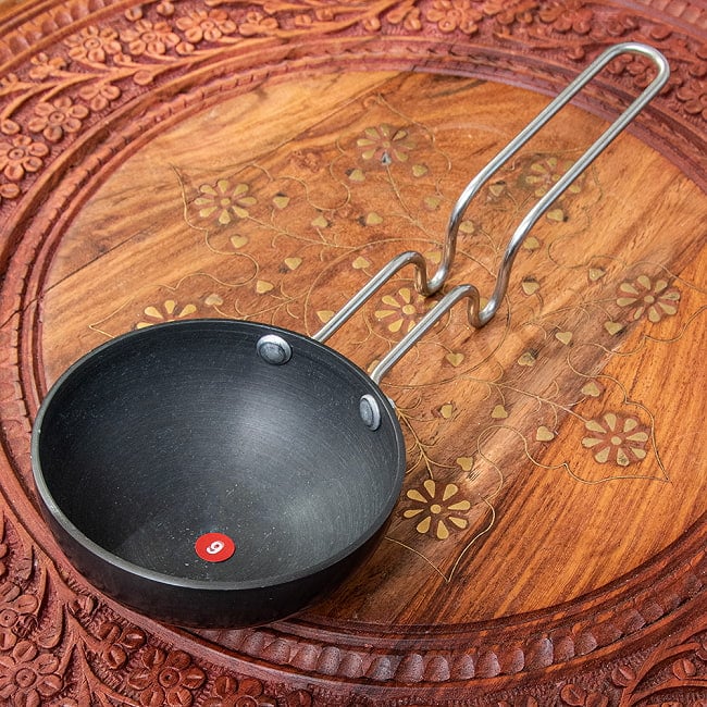 ミニタルカパン - 黒 ノンスティック【直径約10cm】インド料理でスパイスをテンパリングする調理器具の写真