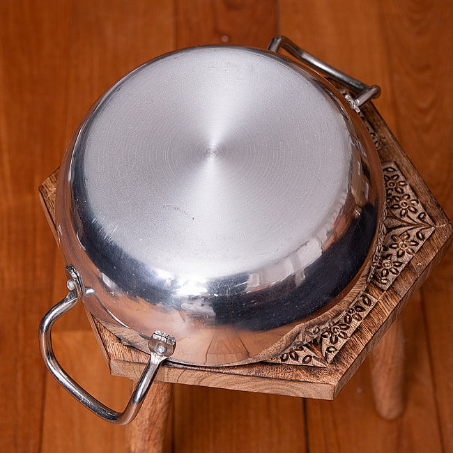 インド鍋 アルミニウム 調理用カダイ【直径：約23cm】 6 - 裏面の写真です