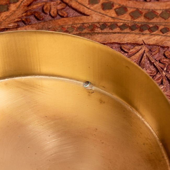 [インド品質]重厚な真鍮製 スパイスボックス マサラ ダバ 直径18cm 12 - 内部に一部サビがあります。