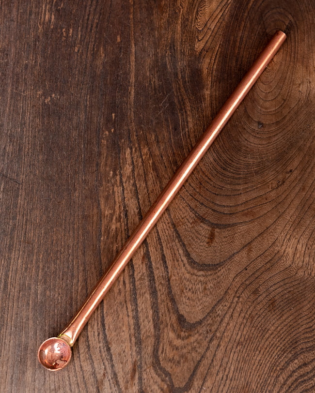 ヤジュニャ(Yajna)　護摩のルーツであるホーマ(Homa)の儀式に使われる銅のロングスプーン 長さ：約30cm 2 - 全体写真です