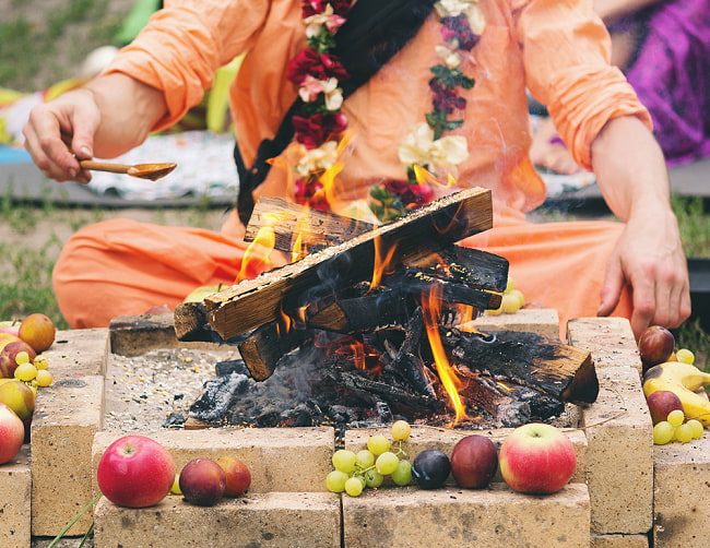 ヤジュニャ(Yajna)　護摩のルーツであるホーマ(Homa)の儀式に使われる銅のロングスプーン 長さ：約30cm 8 - 火にギーなどを入れる際に使われます
