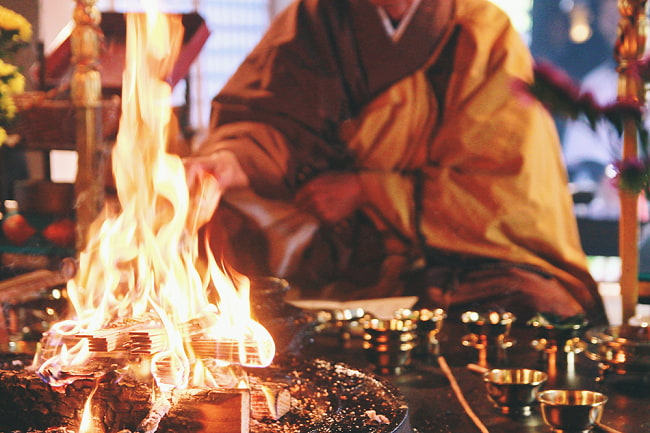 ヤジュニャ(Yajna)　護摩のルーツであるホーマ(Homa)の儀式に使われる銅のロングスプーン 長さ：約30cm 9 - 日本の護摩のルーツでもあります