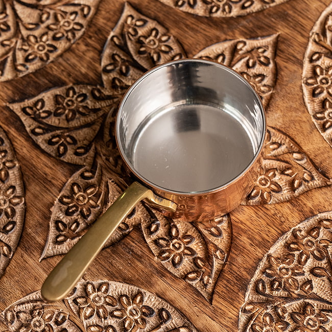 銅装飾のロイヤル　ミニソースパン〔約6.8cm〕　アンティークの趣ある　おしゃれな片手鍋 5 - 中はステンレスなので実用性があります