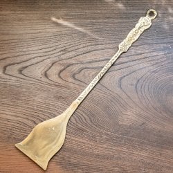 装飾が美しい インドのブラススパチュラ 約34cm