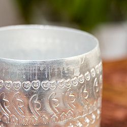 手打ち仕上げ インドのエンボス アルミジョッキ 【570cc】 - サブ4