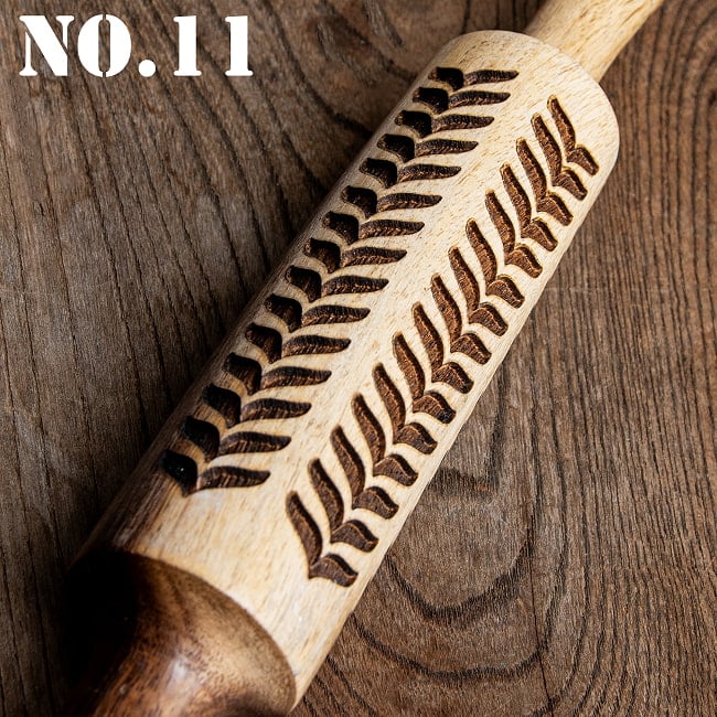 インドで手彫りされたエスニック柄 麺棒【約30cm】 26 - No.11