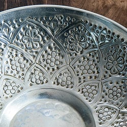 手彫り大輪花柄 エンボスアルミボウル 30cm - サブ3