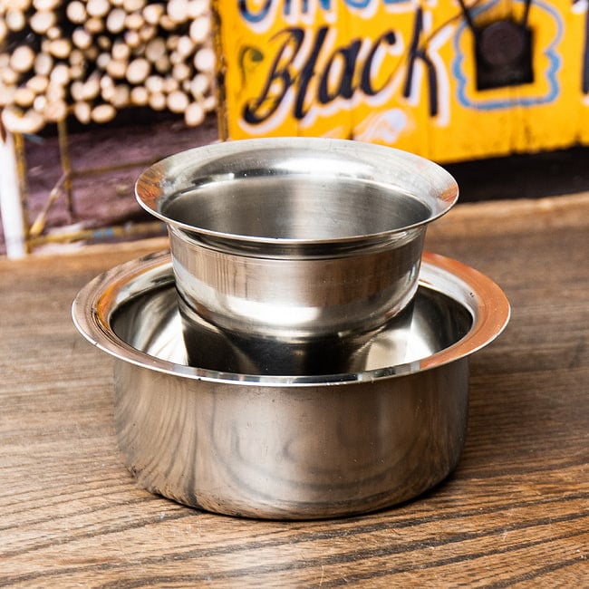 南インドのコーヒーカップとソーサーセット　良クオリティ〔直径:約9.5cm〕の写真ステンレス 食器,カップ,コーヒー　カップ,コーヒー,ソーサー
