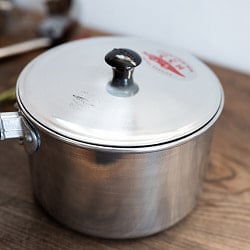 タイ屋台のアルミ片手鍋　タイの王室御用達　CCH (Chue Chin Hua)　クロコダイルブランド〔内径：約16cm 容量：約1800ml〕 - サブ5