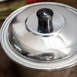 タイ屋台のアルミ片手鍋　アンブレラブランド〔内径：約16cm 容量：約1500ml〕 - サブ3