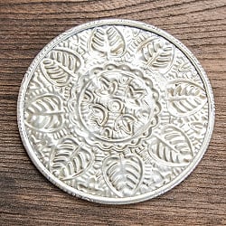 ムスリム職人の手仕事が息づく アルミコースター シンメトリーフラワー - サブ5