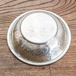 ムスリム職人の手仕事が息づく 薄彫り アルミボウル 薄小皿 直径：約12cm - サブ5