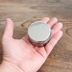 ステンレスのマサラケース・小物入れ 直径5.5cm 高さ3.5cm - サブ4