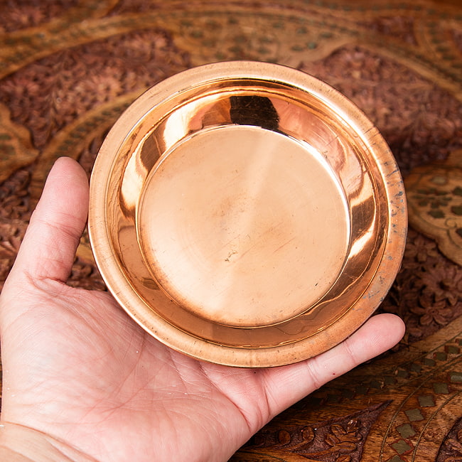 【祭壇用】銅仕上げカトリ（小皿）　【直径：約13cm】 5 - これくらいのサイズ感になります。
