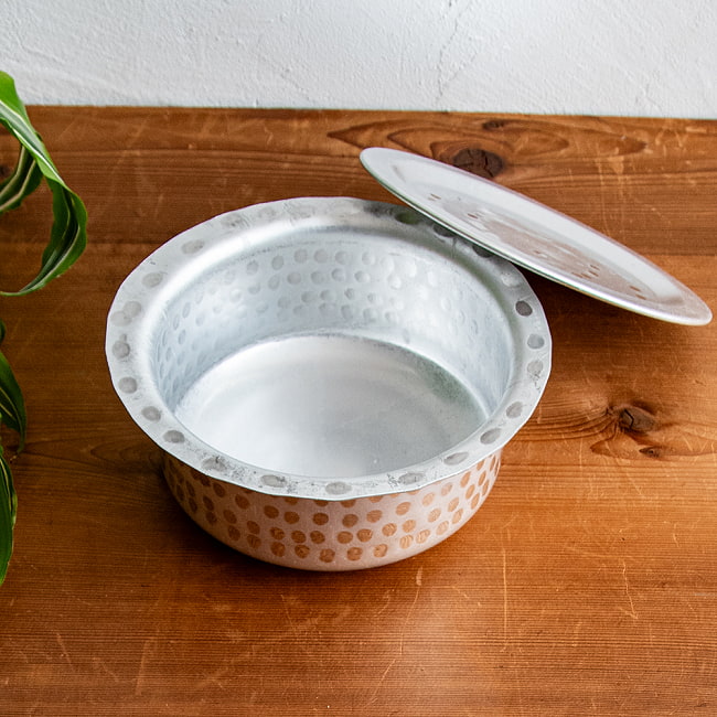 【約1.1L程度】 取っ手のない独特のインド鍋　バゴーナー　パティラ アルミ製の写真1枚目です。インドの鍋、バゴナーです！カレー鍋,インド鍋,インド料理,調理器具,ハンディ,鍋