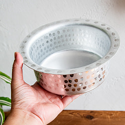 【約1.7L程度】 取っ手のない独特のインド鍋　バゴーナー　パティラ アルミ製 - サブ5