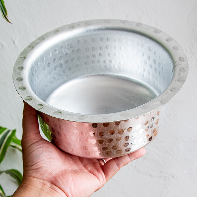 【約2.1L程度】 取っ手のない独特のインド鍋　バゴーナー　パティラ アルミ製 5 - 深さがあるので、さまざまな用途に使える、汎用性の高い便利な鍋です。