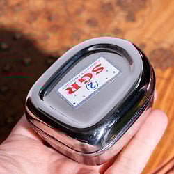 ステンレスのマサラケース・小物入れ〔約7.6cm×約6.2cm×約4cm〕 - サブ5