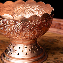 カシミールの重厚な精細彫金 脚付カトリ 高さ：9cm程度 - サブ4