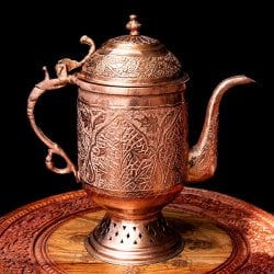 カシミールの重厚な精細彫金 水差し 銅仕上げ 高さ：29.5cm程度(ID-TBLWR-1391)