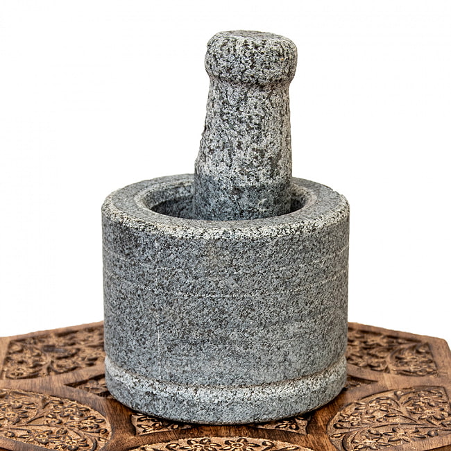 南インド様式 伝統の 石製マサラ潰し Ammikallu 7 - 2：12.5x10cm　3.4kg