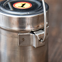 【ハンドル付き！】ステンレスのミニマサラケース・小物入れ 高さ：約6cm程度 - サブ5