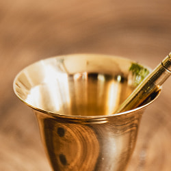 ミニミニサイズのスパイスグラインダー  真鍮 4.5cm - サブ4