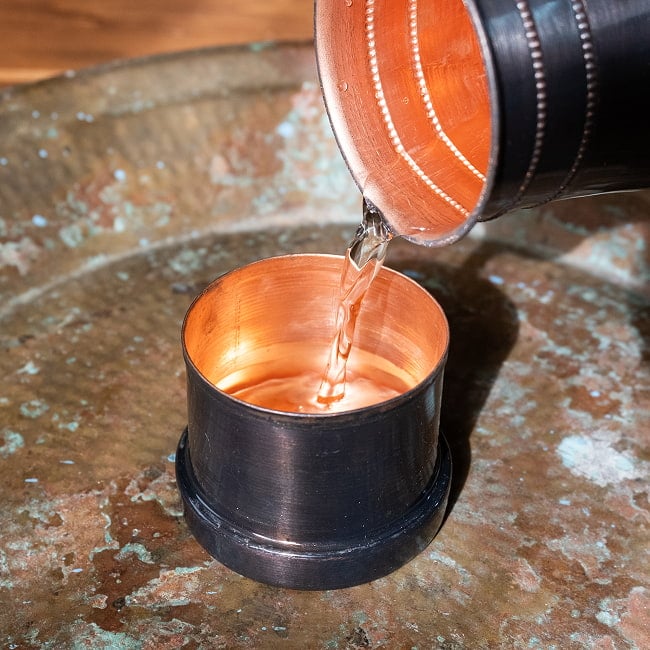 アーユルヴェーダ 高級銅製コップ付き水差し　ダマスク柄が美しい　ウォーターカラフェ　ピッチャー　冠水瓶〔約1000ml〕 17 - 【デザイン：No.2】