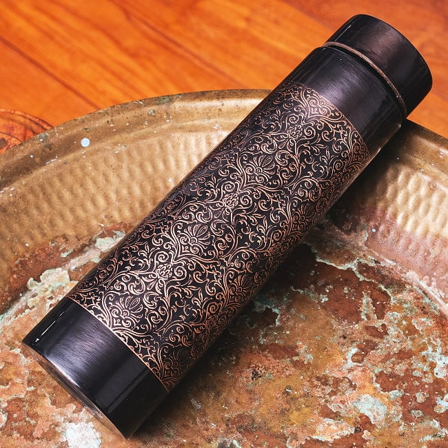 アーユルヴェーダ 高級銅製ウォーターボトル　水筒　ダマスク柄が美しい　マグボトル　水差し〔約700～800ml〕 14 - 【No.2：約800ml】