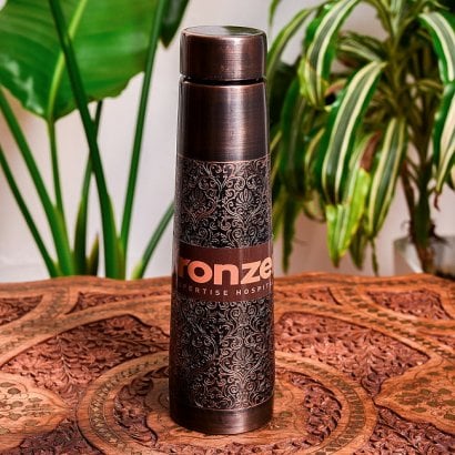 アーユルヴェーダ 高級銅製ウォーターボトル 水筒 ダマスク柄が美しい マグボトル 水差し〔約700~800ml〕(ID-TBLWR-1433)