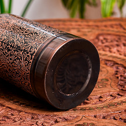 アーユルヴェーダ 高級銅製ウォーターボトル　水筒　ダマスク柄が美しい　マグボトル　水差し〔約600ml〕 - サブ5