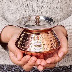〔No.8〕〔蓋付き〕高級感ある槌目仕上げのハンディカダイ　インドの鍋型のかわいい器　インドカレー　ビリヤニなどへ〔直径約10.8cm　約400ml〕 - サブ2