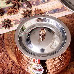 〔No.8〕〔蓋付き〕高級感ある槌目仕上げのハンディカダイ　インドの鍋型のかわいい器　インドカレー　ビリヤニなどへ〔直径約10.8cm　約400ml〕 - サブ4