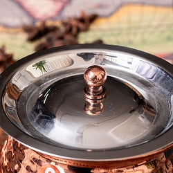 〔No.8〕〔蓋付き〕高級感ある槌目仕上げのハンディカダイ　インドの鍋型のかわいい器　インドカレー　ビリヤニなどへ〔直径約10.8cm　約400ml〕 - サブ5