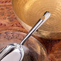 インドの台所から アタ粉スコップ〔約20.5cm〕丈夫なステンレス製 小麦粉 粉物 砂糖などをすくえて便利 - サブ5