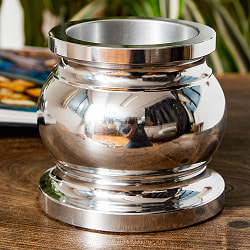 アルミ製のスパイスグラインダー クラシックな壺型 高さ：10cm - サブ3