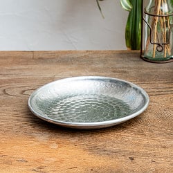 槌目仕上げのラウンドターリー アンティーク調のアルミ皿 小皿 直径：約15.5cm - サブ5