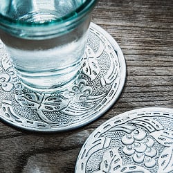 ムスリム職人の手仕事が息づく アルミコースター 花草 - サブ4