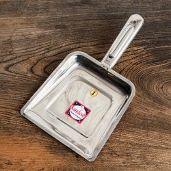 ブリキレトロなインドのちりとり 卓上サイズ 幅16.5cm(ID-TBLWR-1525)